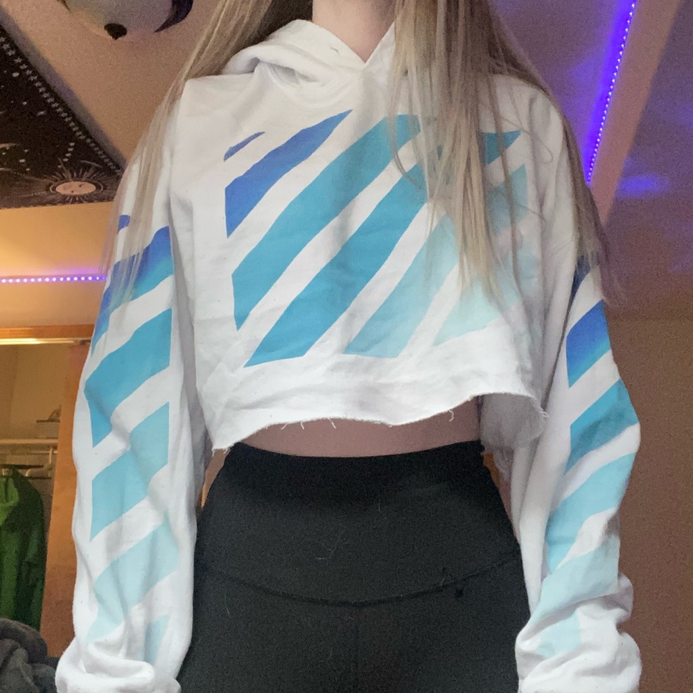 rue 21 cropped hoodie